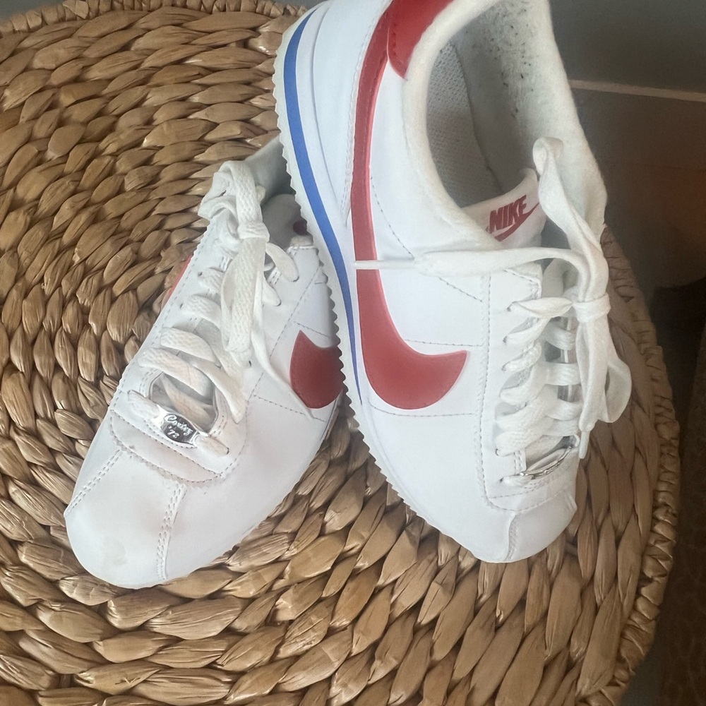 Nike White and Red Sneakers